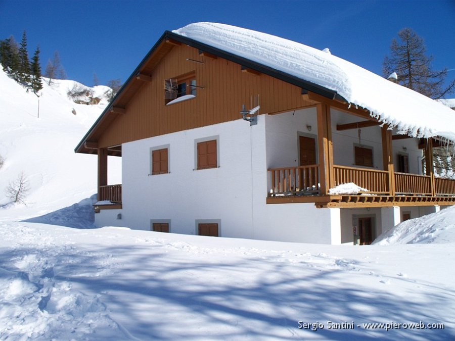 24 Chi ha rubato il paletto misura neve.JPG